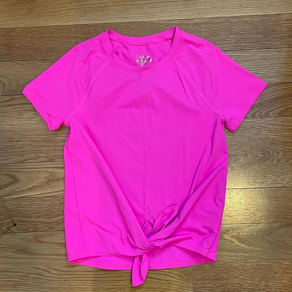 Like New!! luxeletic Lilly Pulitzer Pink Short Sleeve Top
